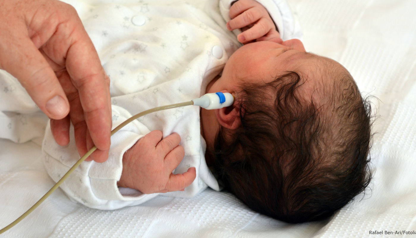 Para que serve o teste da orelhinha e como é feito?